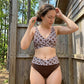 🔥Letzter Tag! 50% Rabatt Damen High Waist Bikini-Set🩱Geometrisches Muster, Wickel-Oberteil mit Bauchweg-Effekt für Strand & Pool